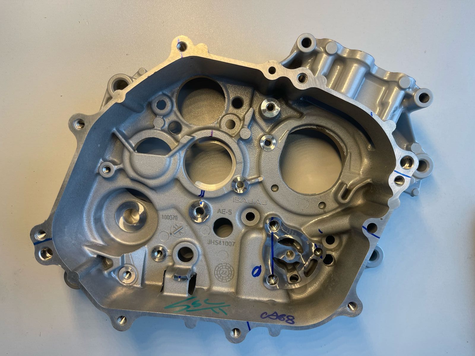 Половинка картера, правая 52JH5510 BAJAJ