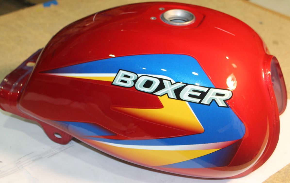 Топливный бак с наклейками, красный 52PF1825 BAJAJ