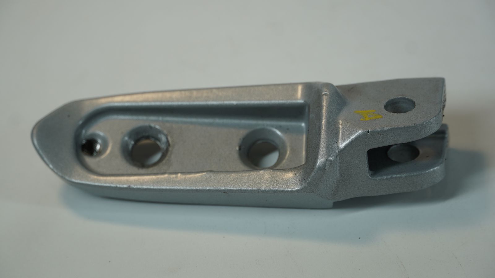 Подножка водителя, левая 56JR3S57 BAJAJ