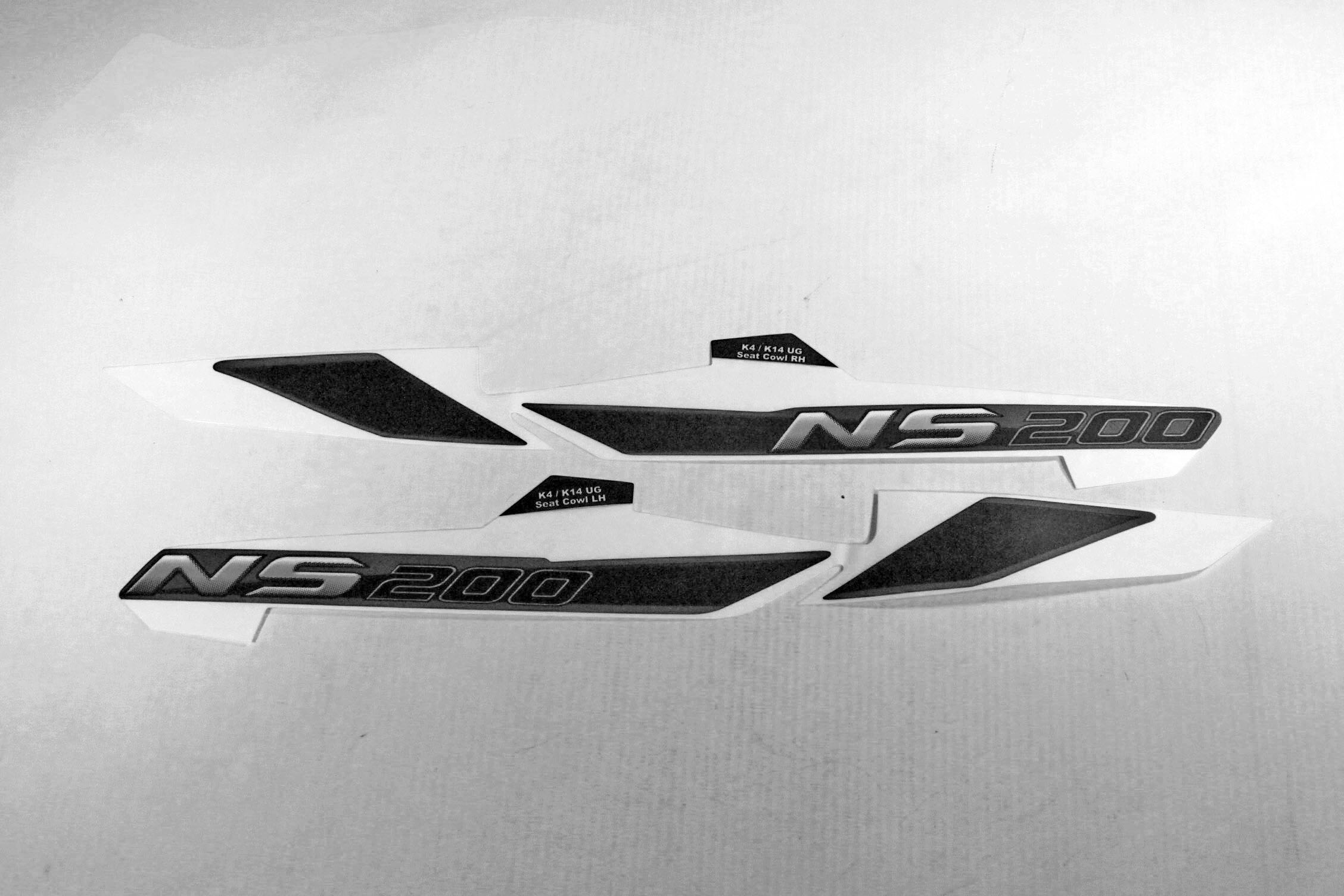 К-т наклеек заднего пластика, черно/серый 36JL0124 BAJAJ