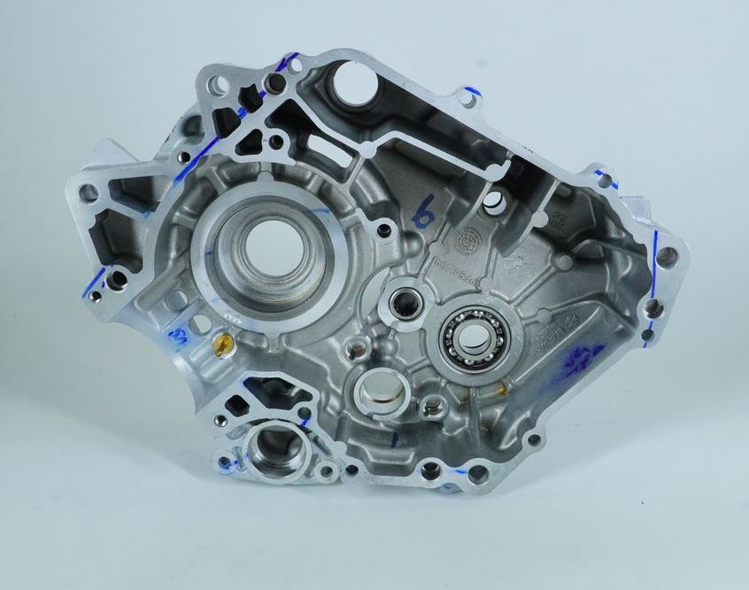 Картер двигателя левый в сборе PF541108 BAJAJ