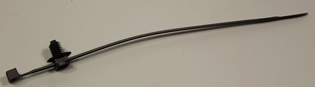 Клипса крепления переднего стояночного тормоза BF162036 BAJAJ