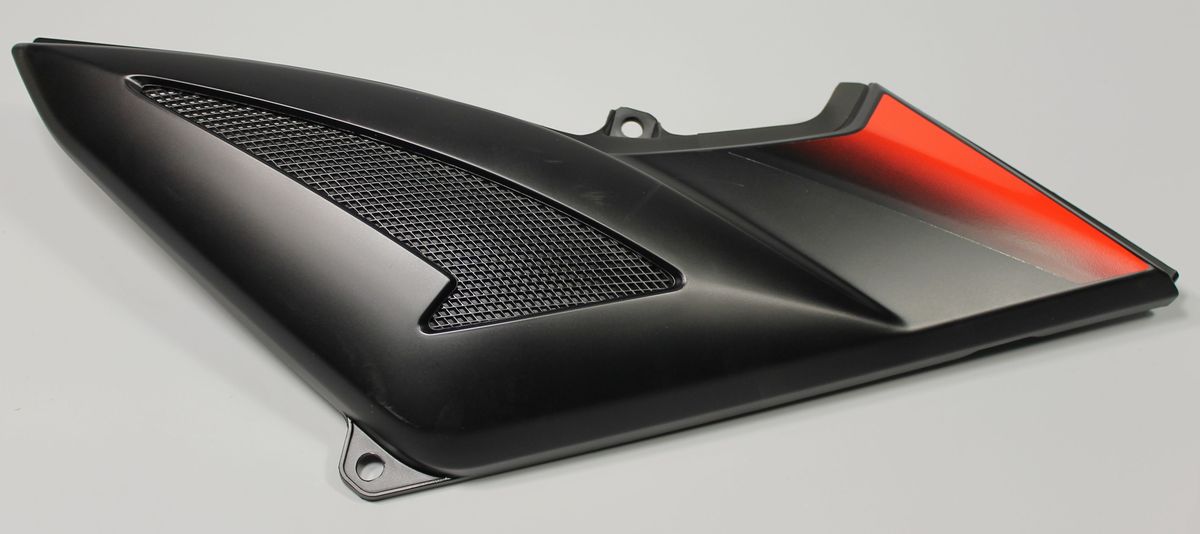 Пластик боковой правый, с красным 52JL0996 BAJAJ