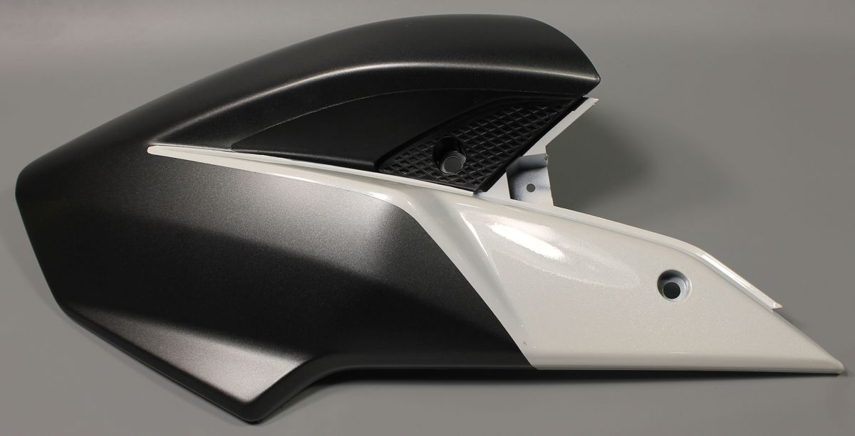 Пластик бака левый, белый 56JL2042 BAJAJ