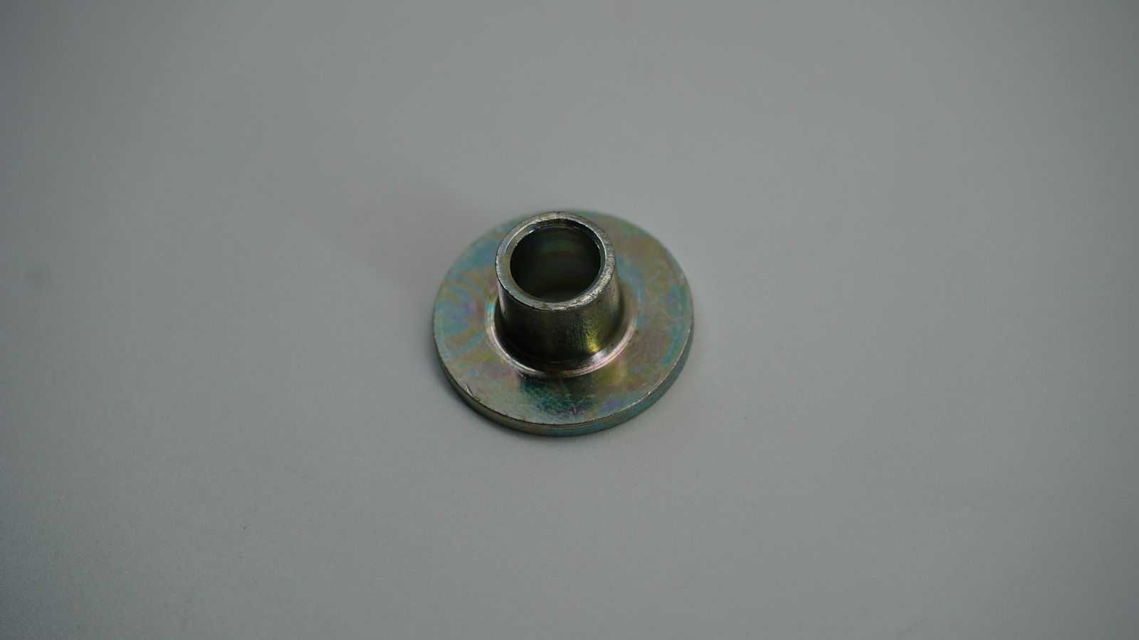 Втулка дистанционная маслянного радиатора JM161020 BAJAJ