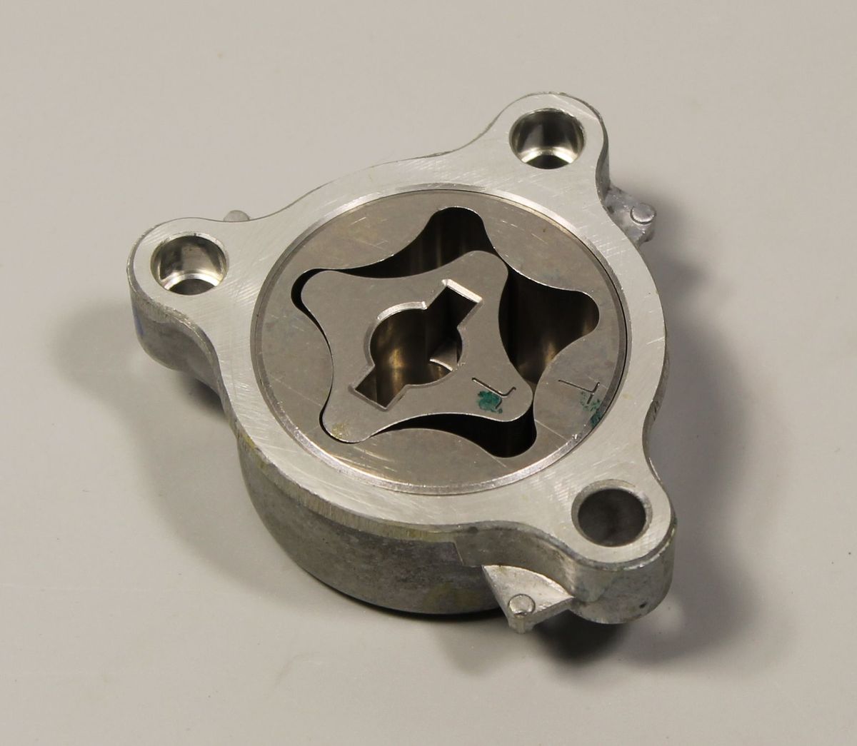 Насос масляный откачки, левый JY571015 BAJAJ