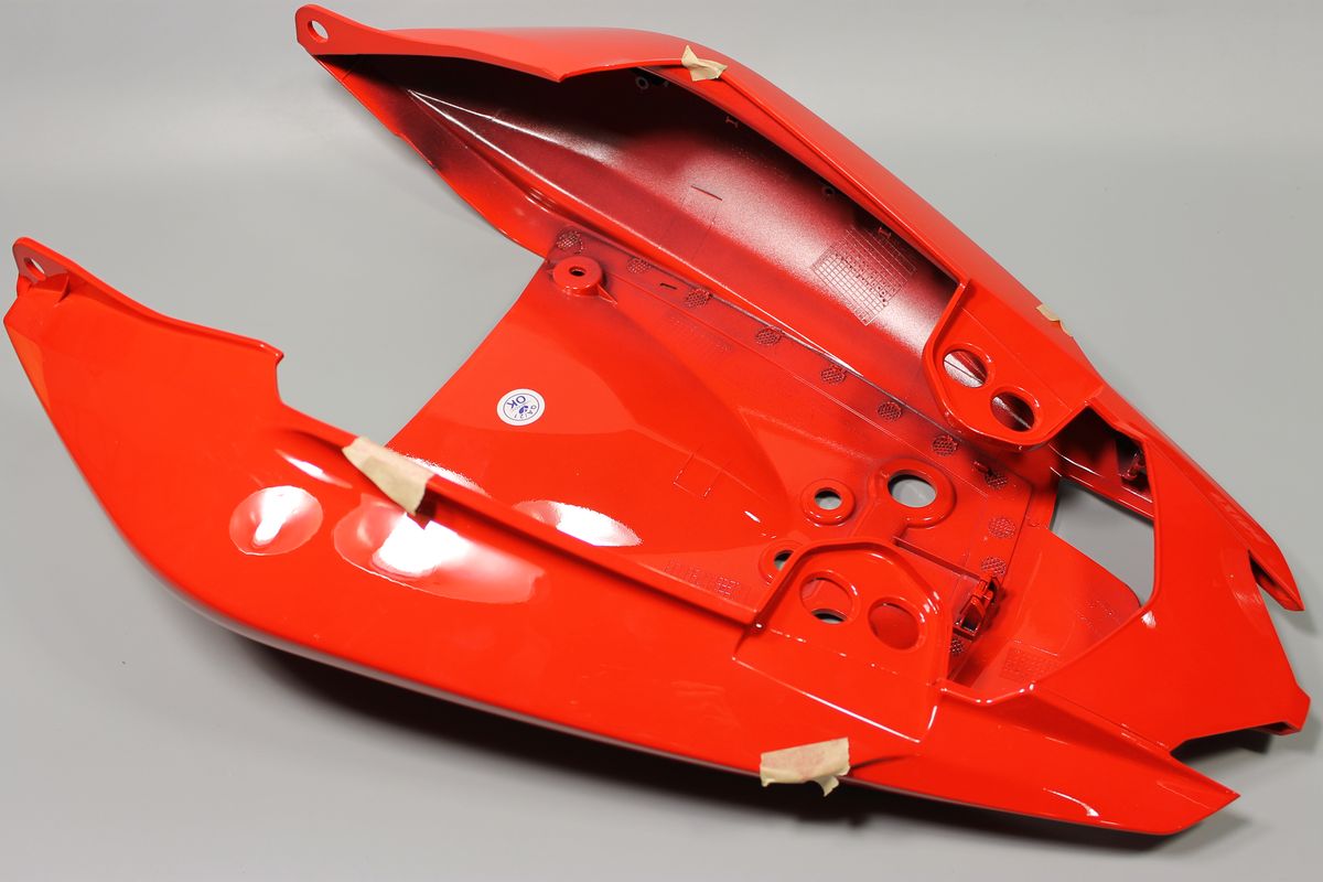 Пластик задний, красный 56JL104R BAJAJ