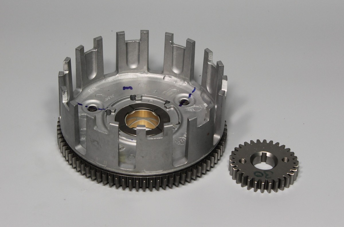 Корзина сцепления с приводной шестерней 36JF0054 BAJAJ