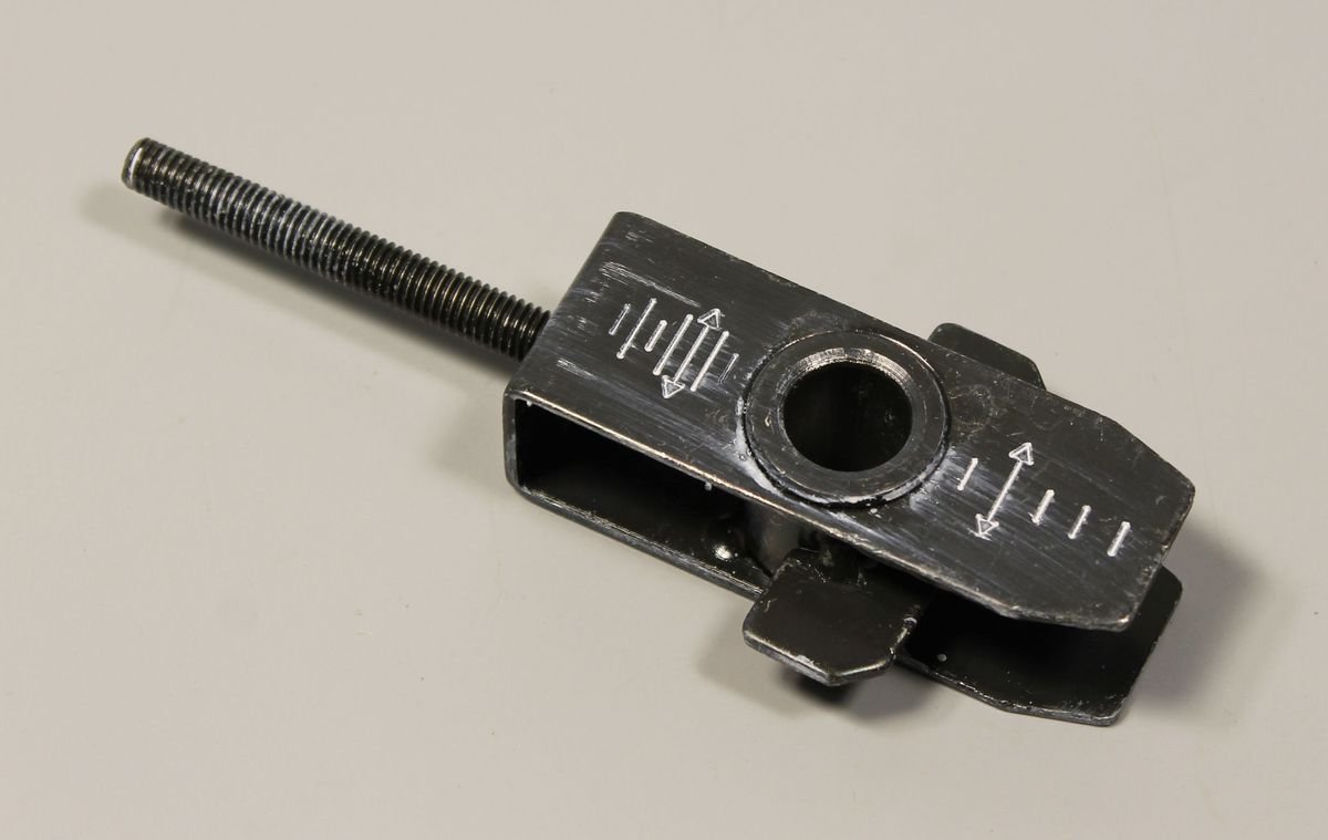 Натяжитель-регулятор приводной цепи JM171003 BAJAJ