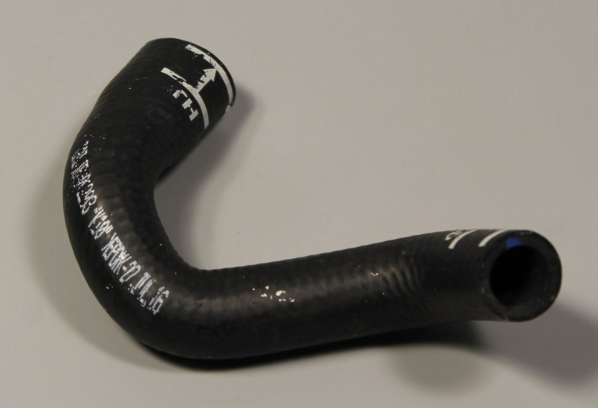 Патрубок радиатор-термостат JF601203 BAJAJ