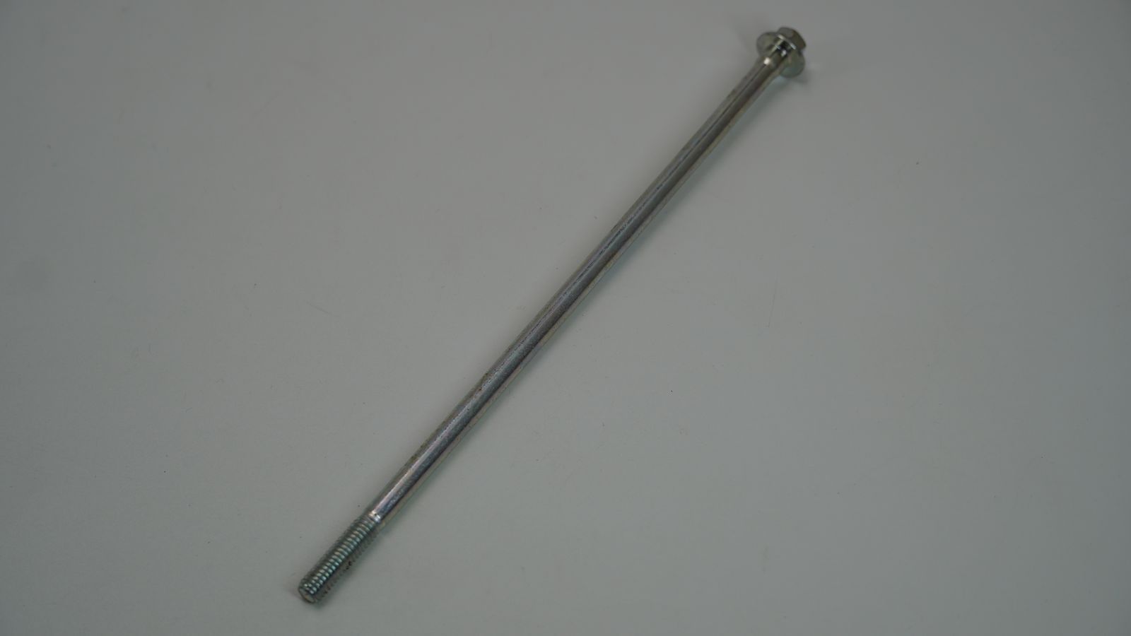 Болт M6 39253204 BAJAJ