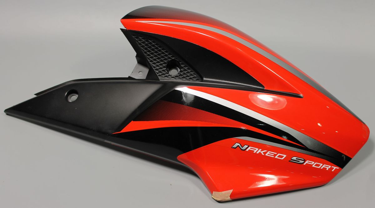 Пластик бака правый, красный с наклейкой 52JL0217 BAJAJ