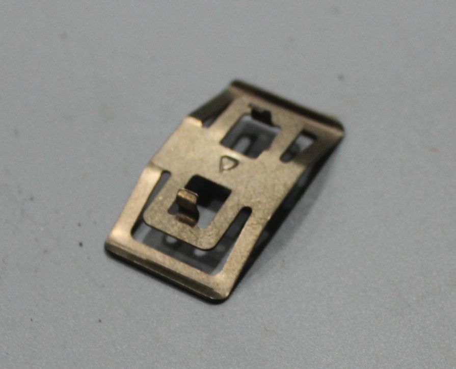 Пластина прижимная DE151048 BAJAJ