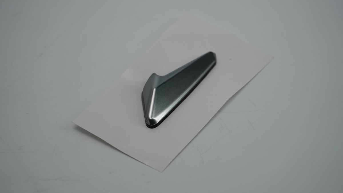 Молдинг маски фары, правый JF181276 BAJAJ