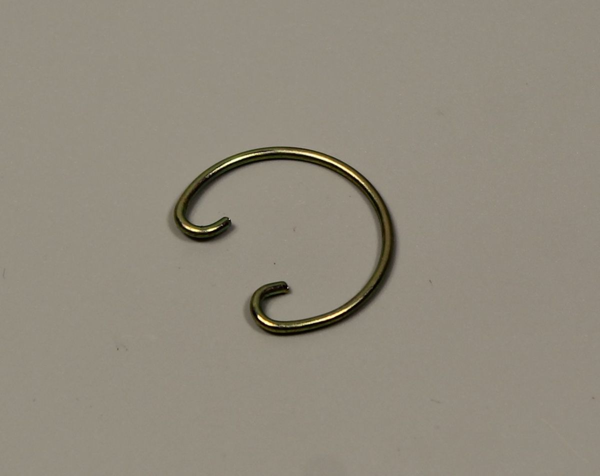 Кольцо стопорное окошка смотрового уровня масла DS101215 BAJAJ