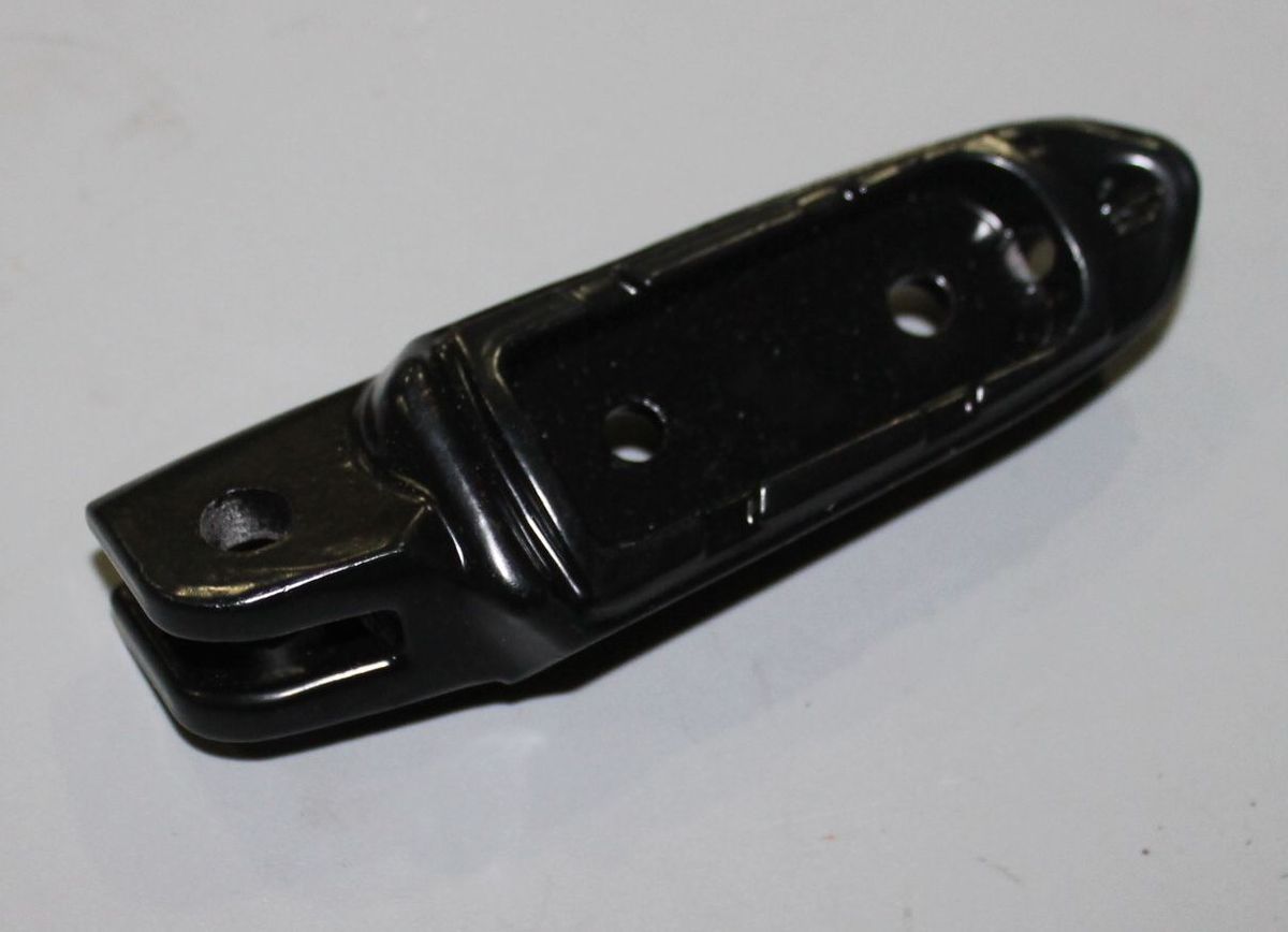 Подножка передняя правая 56JF3T4X BAJAJ