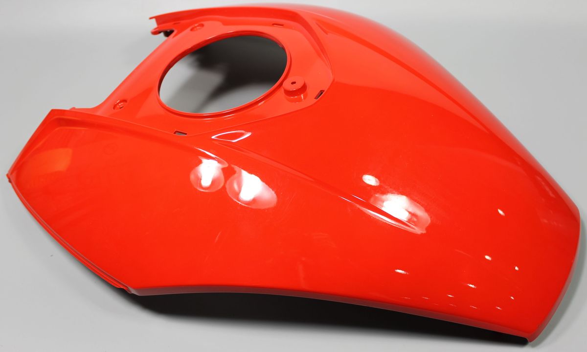 Пластик топливного бака верхний, красный (2018) 56JF228X BAJAJ