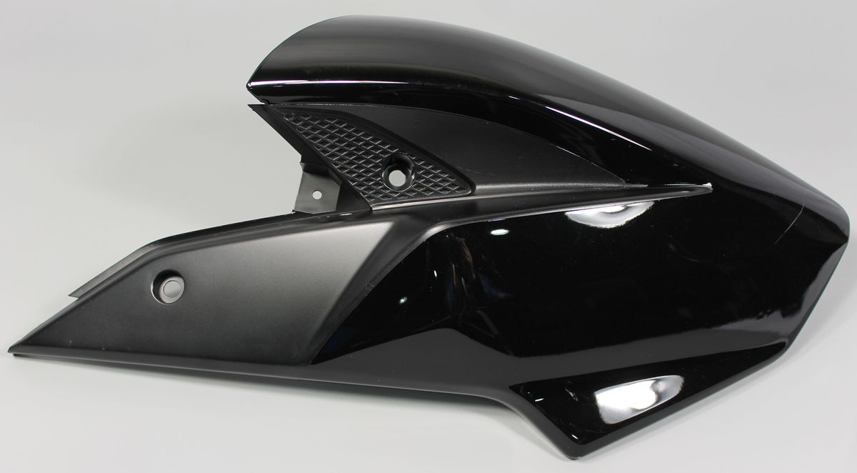 Пластик бака правый, черный с наклейкой 56JL21X3 BAJAJ