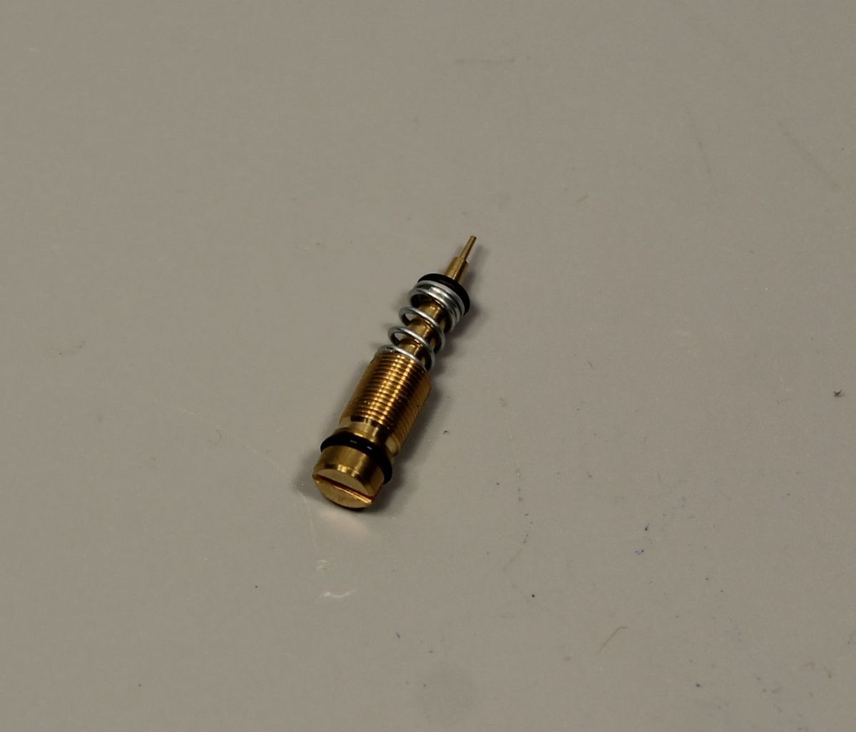 Винт  (качества) смеси карбюратора DH121169 BAJAJ