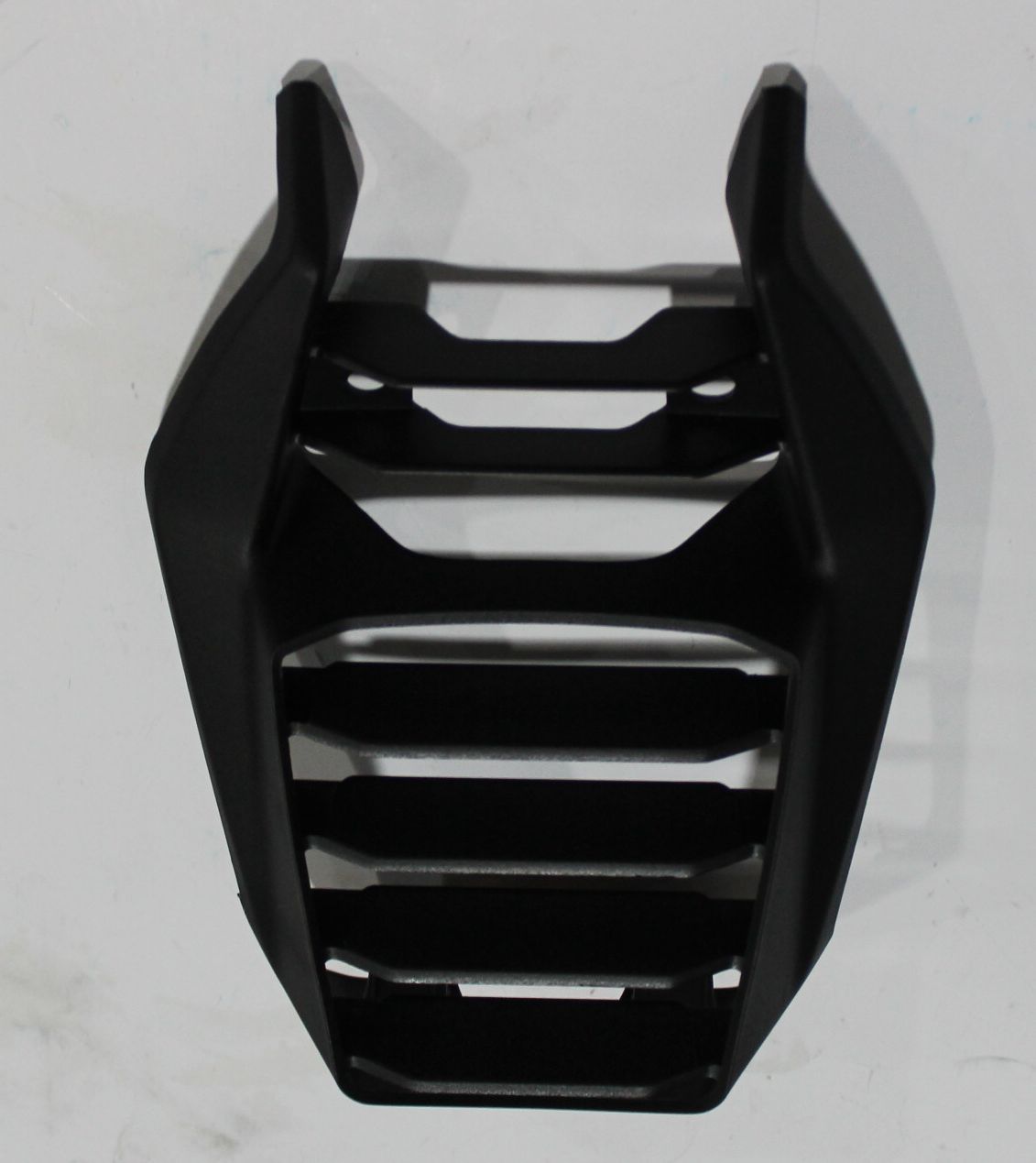 Пластик плуга передний JF181351 BAJAJ