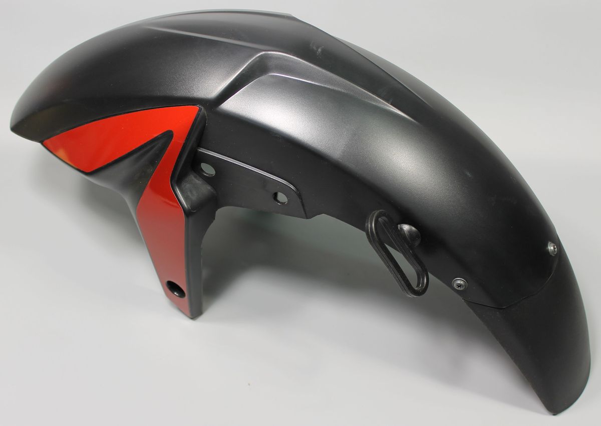 Крыло переднее (без брызговика) с красной наклейкой 52JL0059 BAJAJ