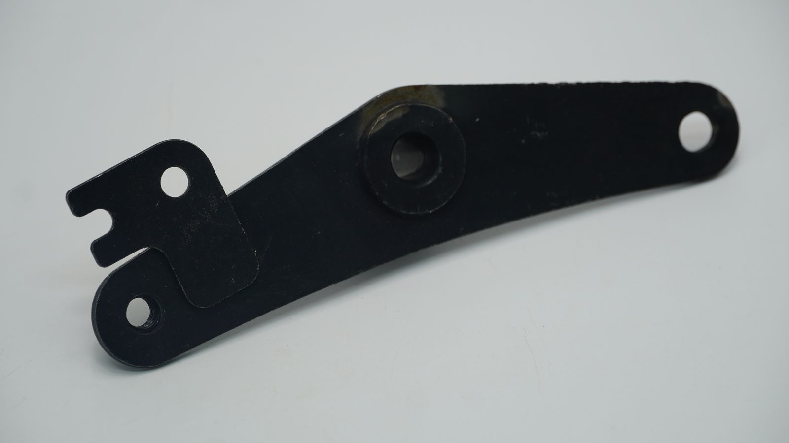 Кронштейн двигателя JR113406 BAJAJ