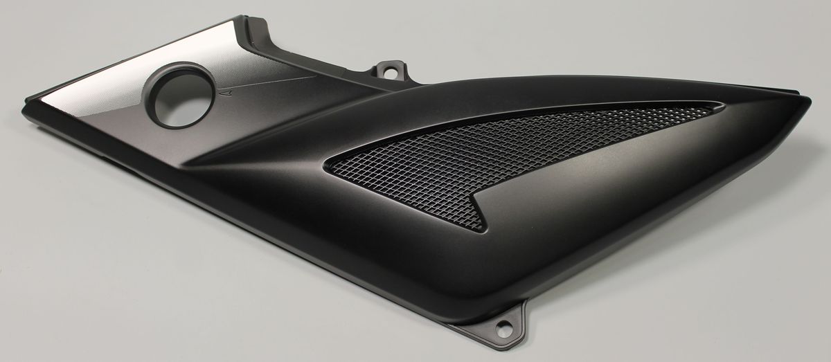 Пластик левый с белой наклейкой 52JL0994 BAJAJ