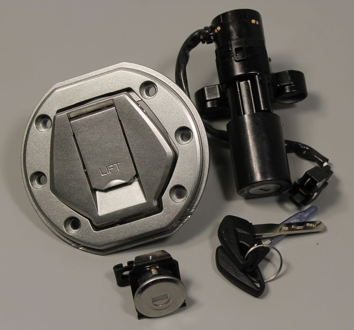 Замки набор (3 в 1) JL232605 BAJAJ