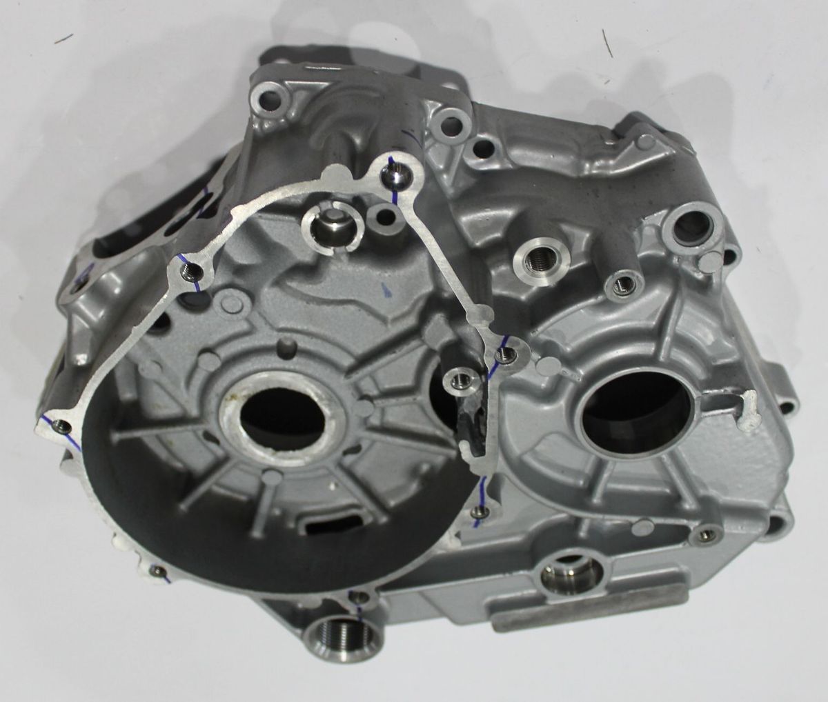 Картер двигателя левый PF541072 BAJAJ