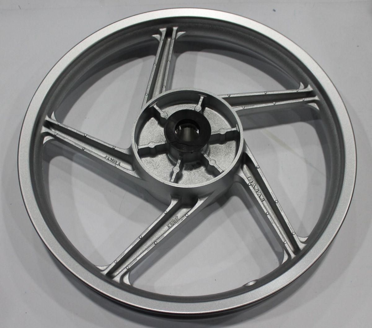 Диск колеса задний  1.6 X 17 DM151323 BAJAJ