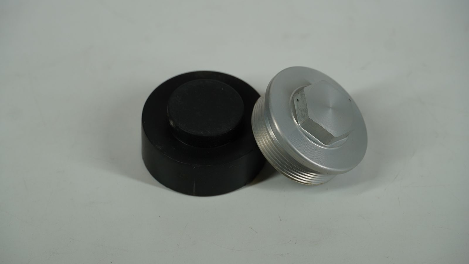 Крышка амортизатора YJF26009 BAJAJ