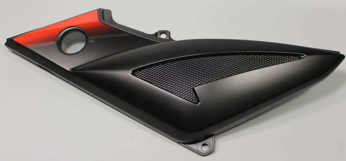 Пластик левый с красной наклейкой 52JL0992 BAJAJ