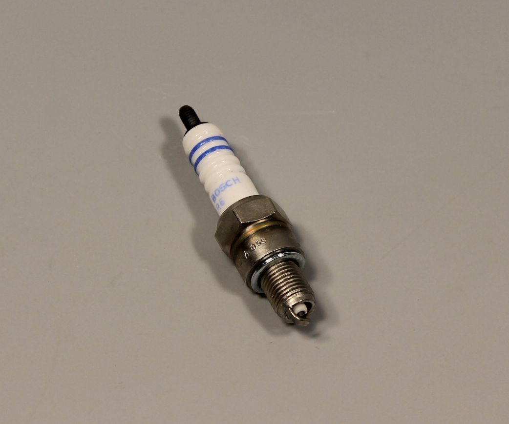 Свеча зажигания, 12V CF111019 BAJAJ