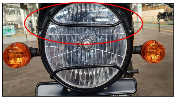 Фара передняя в сборе с защитной решеткой PF401025 BAJAJ