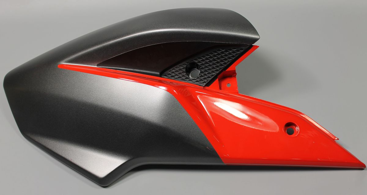 Пластик бака левый, красный 56JL2045 BAJAJ